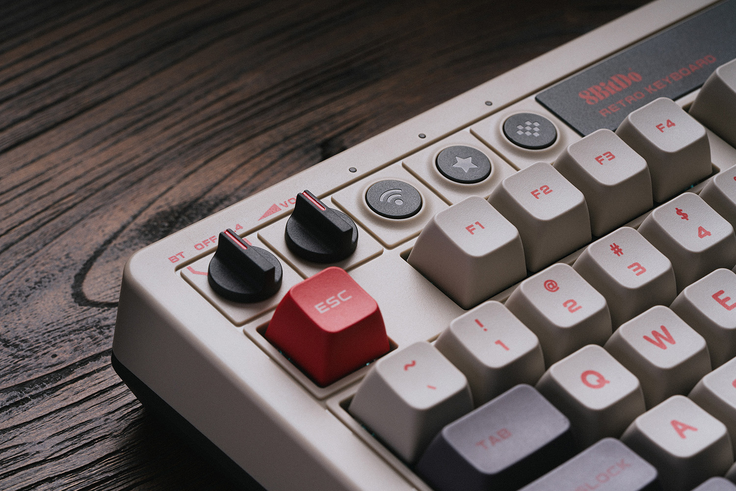 8Bitdo Retro Mechanical Keyboa - огляд і ціна Pc Gaming Gigabyte